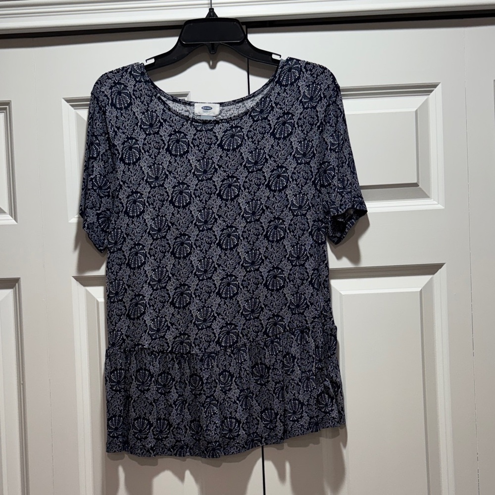 Old Navy Black and Gray Floral Women's Top